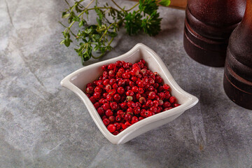 Dry pink pepper corn spice