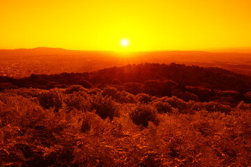 若草山から見る生駒山に沈む夕日