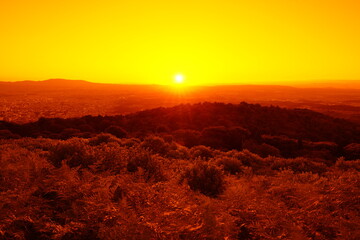 若草山から見る生駒山に沈む夕日