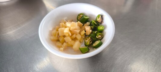 Sliced ??chilli and ginger for eating with chicken rice