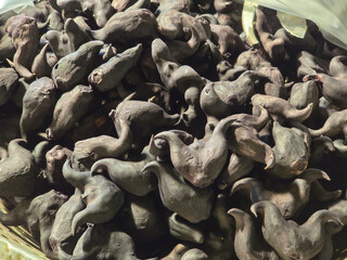Boiled Water Caltrops in a Heap – Traditional Taiwanese Night Market Snack