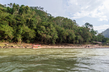 Obraz premium Perene River at Yurinaki Port - Chanchamayo, Junin, Peru