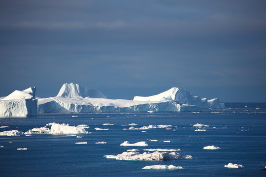 Greenland icebergs and the Arctic Ocean