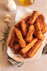 panisse, frites de pois chiche, spécialité culinaire du sud de la france