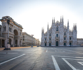 Fototapeta premium Milan Cathedral at Sunrise, Duomo di Milano