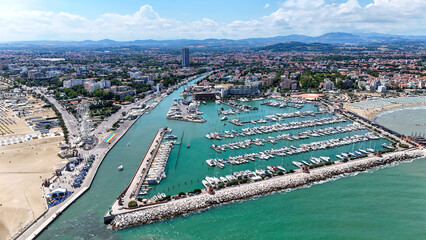 Obraz premium Rimini is a city and provincial capital in northern Italy. It is an internationally renowned summer resort, with a coastline stretching 15 km along the northern Adriatic coast