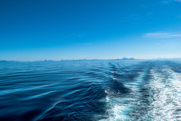 Navigando da Bodø verso le isole Lofoten: un arrivo dal mare al porto di Moskenes  davvero spettacolare