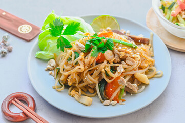 タイ料理　パッタイ