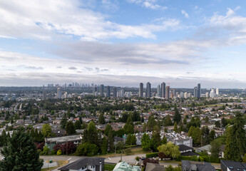 Obraz premium Aerial View of Burnaby City with Residential and Urban Areas in Harmony