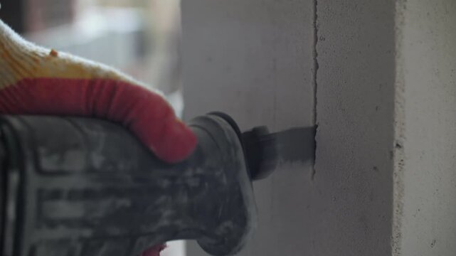Cutting aerated concrete block with reciprocating saw