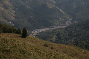 Naklejka premium view from the top of the mountain