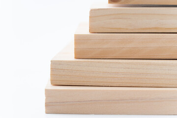 色々な大きさの板（木材）の断面のクローズアップ