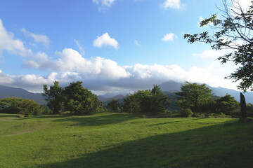 日本：足柄城跡／広い本丸跡【足柄峠城址公園】静岡県小山町・9月