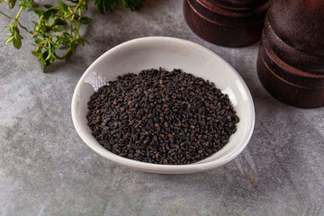 Black raw dry sesame seeds