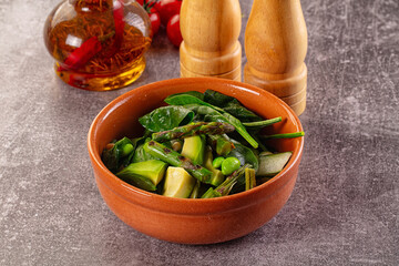 Vegetarian green salad with asparagus and avocado
