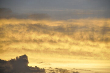 夕焼けの雲