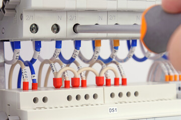 Connecting the electrical module using copper electrical insulated wires. 