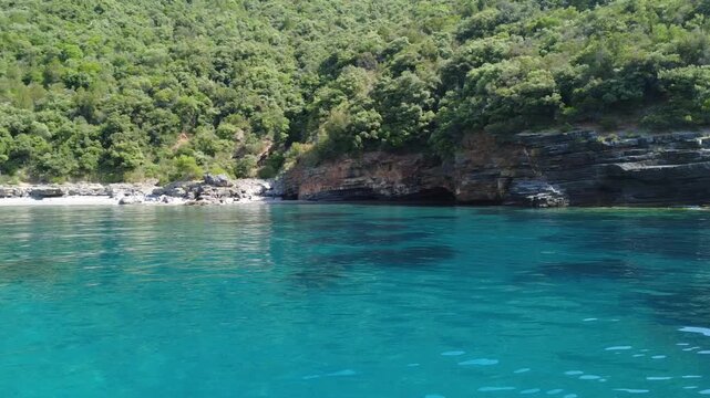 La bella costa da Scario all'area marina protetta degli Infreschi e della Massetta in Cilento ,Italia
