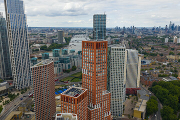Fototapeta premium Vauxhall Skyscrapers with Thames and Central London Skyline