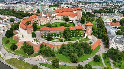 Zamek Królewski na Wawelu, dawna siedziba i miejsce koronacji Królów, Kraków, Małopolska, Polska, panorama, krajobraz miasta, 