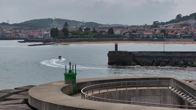Puerto deportivo de Luanco en Asturias