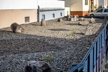 Schottergarten vor dem Haus