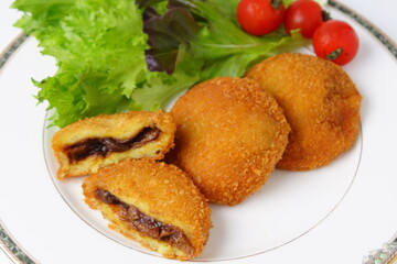 カレーコロッケ