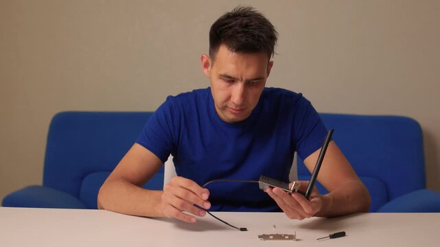 Installed in the system unit of the computer i adherent - transmitter for wireless network WIFI