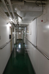 大型船の船内