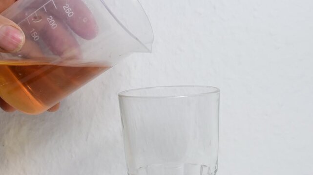 pH measurement in apple cider vinegar