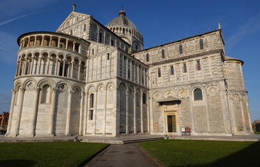 Fototapeta premium Primatial Metropolitan Cathedral of the Assumption of Mary, the historic catholic cathedral consecrated in 1118, Piazza dei Miracoli, Pisa, Tuscany, Italy. 