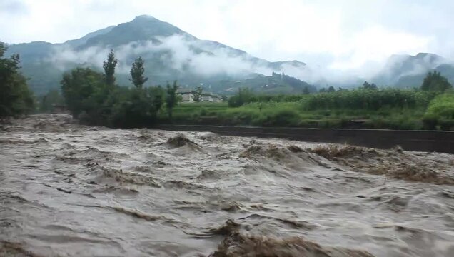 Heavy flood