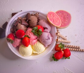 ice cream with strawberries
