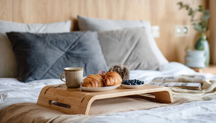 Perfect Stay: Comfortable Bed and Stylish Decor in a Hotel Room
