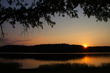 Obraz premium Sunset on the lake, eastern Oklahoma