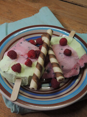 pancakes with berries