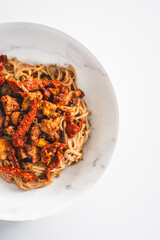 soba noodles with teriyaki tofu and sundried tomatoes