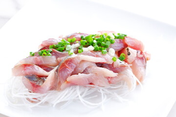 アジのたたき - とれたての味を包丁で細かく切り刻んだ、アジのたたき
