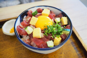 新鮮海鮮丼