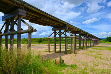 流れ橋　日本最長級の木造橋　上津屋橋　 木津川　風景　橋　日本の風景　日本遺産　京都　八幡市