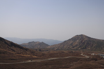 Fototapeta premium March 25 2025 Expansive Rocky Landscape Under Clear Sky and Open Surroundings, Japan