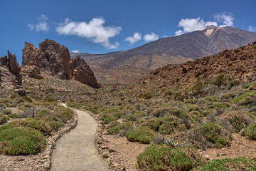 Hiking trail near Roques de Garcia