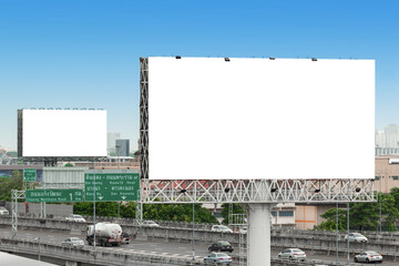 Obraz premium Advertising concept, Blank template for outdoor advertising or blank billboard on the highway in city. With clipping path on screen - can be used for trade shows, promotional poster.