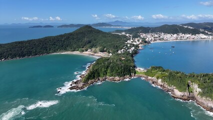 Obraz premium Sepultura Beach In Bombinhas Santa Catarina Brazil. Stunning Tropical Coastline Beach Scene Viewed From Above. Coast Horizon Seaside Summertime. Seaside Beach Panning Wide. Bombinhas Santa Catarina.