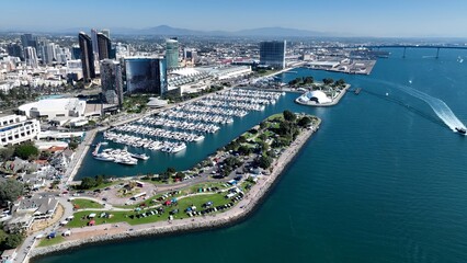 Obraz premium Tuna Harbor In San Diego California United States. Aerial View Of A High-Rise Buildings And Traffic Showcasing Urban Life. Business Sky Background Downtown Cityscape. Backgrounds Panorama.