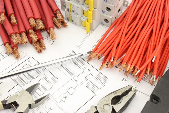 Circuit breakers and materials for electrical switchboard assembly on electronic digram during electrical panel assembly. 