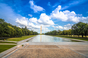 Obraz premium National Mall in Washington DC view, Reflecting pool and Washington monument