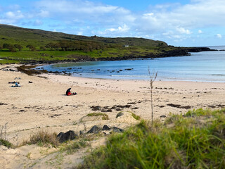 Easter Island (Rapa Nui) enchants with mystical Moai statues, wild Pacific beauty, and ancestral Polynesian culture—timeless and powerful. Île de Pâques, Isla de Pascua.