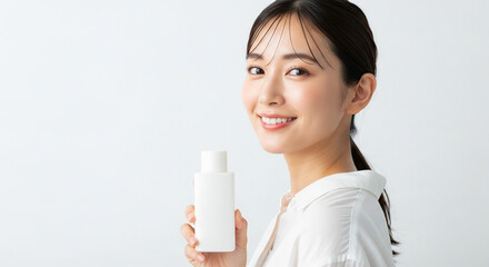 透明感のある肌を持つ日本人女性のスキンケア｜Asian Beauty Skincare Portrait