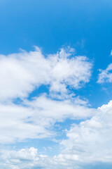 Obraz premium 夏の空 澄んだ青空と雲302